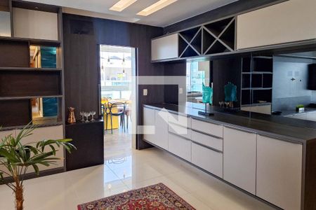 Sala de apartamento à venda com 4 quartos, 260m² em Camboinhas, Niterói