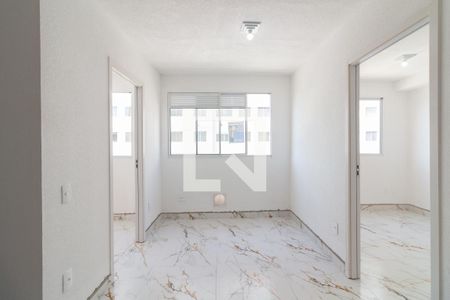 Sala/Cozinha de apartamento para alugar com 2 quartos, 42m² em Jardim Gilda Maria, São Paulo