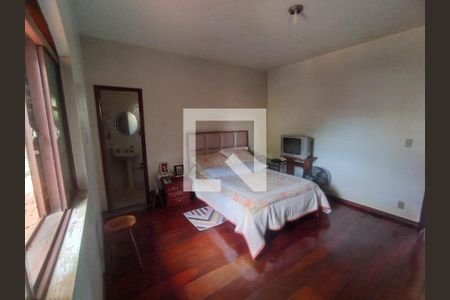 Casa à venda com 3 quartos, 500m² em Estrela Dalva, Belo Horizonte