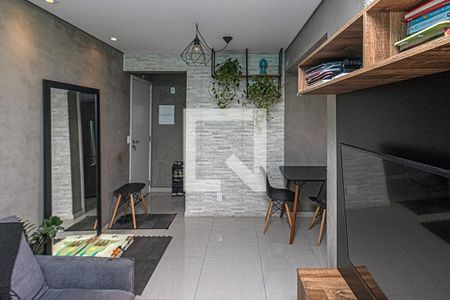 Sala de apartamento à venda com 2 quartos, 60m² em Vila Gumercindo, São Paulo