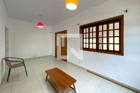 Sala de casa para alugar com 3 quartos, 2000m² em Braúnas, Belo Horizonte