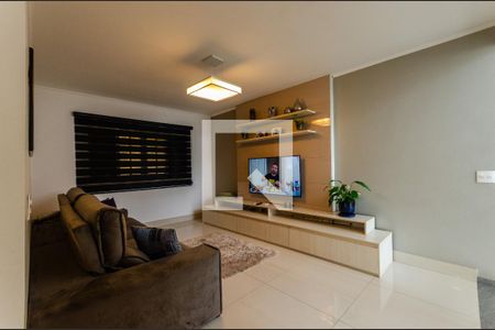 Sala de TV de casa à venda com 5 quartos, 420m² em São Domingos, São Paulo