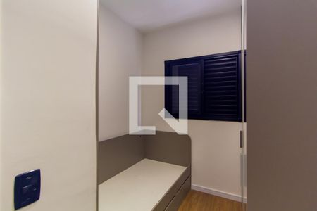 Quarto 2 de apartamento para alugar com 2 quartos, 45m² em Vila Fernandes, São Paulo