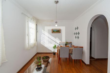 Sala de apartamento para alugar com 2 quartos, 75m² em Califórnia, Belo Horizonte