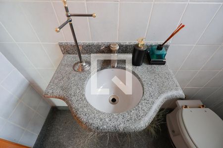 Lavabo de casa à venda com 4 quartos, 217m² em Vila Vitorio Mazzei, São Paulo