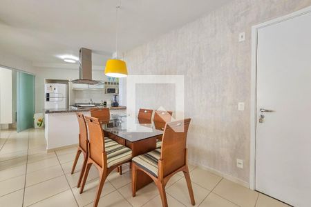 Sala de apartamento para alugar com 3 quartos, 119m² em Jardim Três Marias, Guarujá