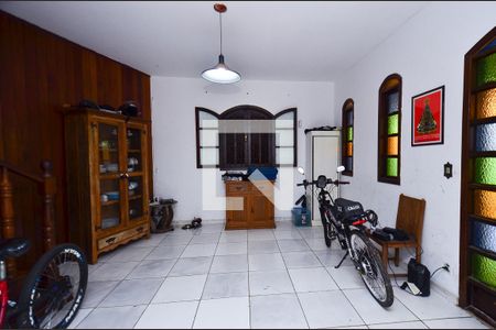 Sala de casa à venda com 3 quartos, 238m² em Dom Joaquim, Belo Horizonte