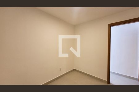 Quarto 2 de apartamento à venda com 2 quartos, 46m² em Jardim Boa Esperança, Campinas