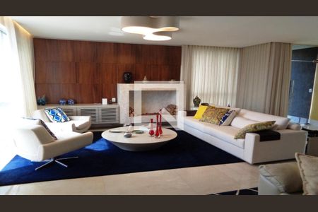 Casa à venda com 3 quartos, 572m² em Alphaville, Nova Lima