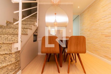 Sala de casa de condomínio à venda com 2 quartos, 76m² em Vila Ema, São Paulo