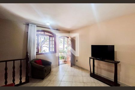 Sala 2 de casa à venda com 4 quartos, 300m² em Santa Efigênia, Belo Horizonte