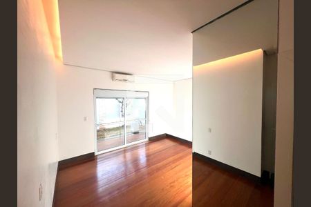 Suíte 3 de casa para alugar com 5 quartos, 1600m² em Jardim Karaíba, Uberlândia