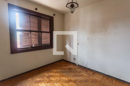 Quarto 1 de casa à venda com 6 quartos, 300m² em Santo Antônio, Belo Horizonte