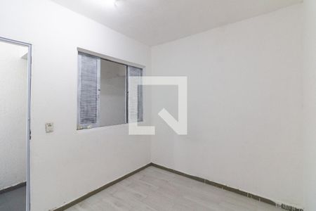 Quarto de casa para alugar com 2 quartos, 50m² em Jardim das Vertentes, São Paulo