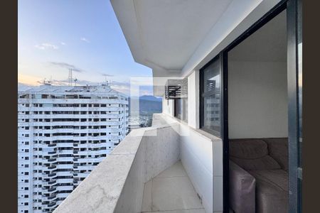 Varanda de apartamento para alugar com 3 quartos, 180m² em Barra da Tijuca, Rio de Janeiro