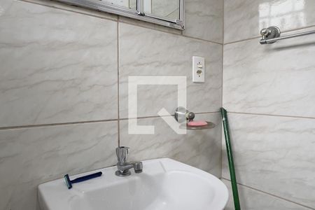 Banheiro de casa à venda com 2 quartos, 105m² em Jardim São Jorge, Guarulhos