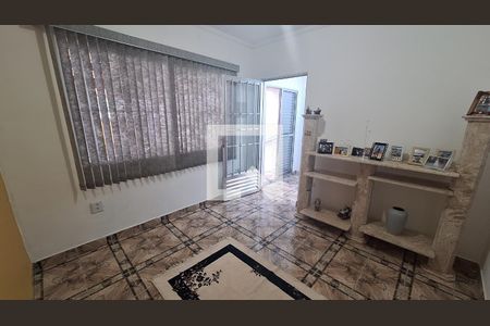 Sala de casa para alugar com 3 quartos, 185m² em Cidade Edson, Suzano