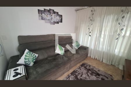 Sala de casa para alugar com 3 quartos, 185m² em Cidade Edson, Suzano