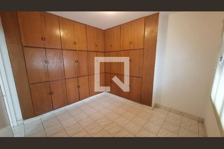 Quarto 1 de casa para alugar com 5 quartos, 300m² em Parque Suzano, Suzano