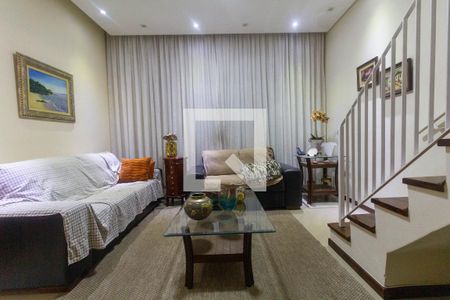 Sala de casa à venda com 3 quartos, 183m² em Vila Domitila, São Paulo
