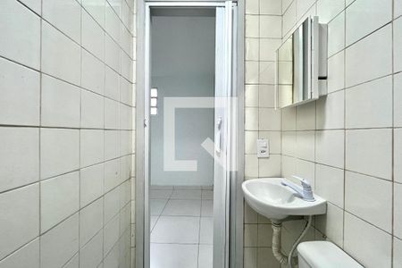 Banheiro de casa para alugar com 1 quarto, 20m² em Vila Campestre, São Paulo