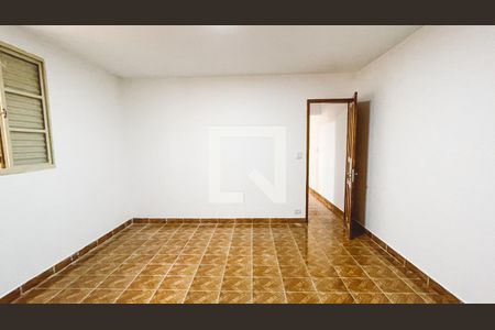 Quarto 1 de casa para alugar com 2 quartos, 70m² em Parque Peruche, São Paulo