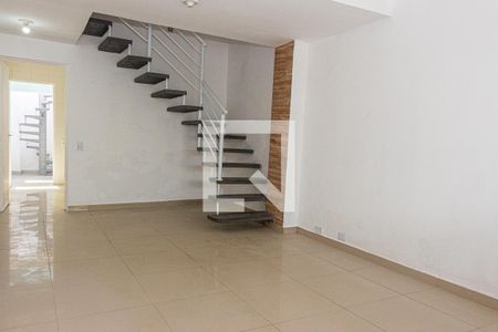 Sala de casa à venda com 2 quartos, 70m² em Jardim Satelite, São Paulo