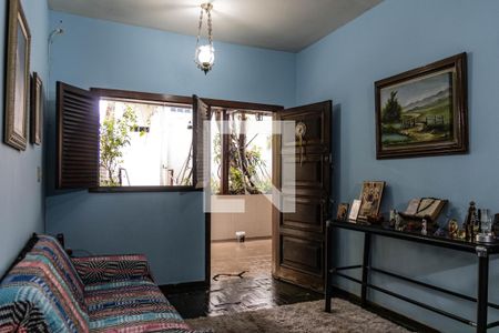 Sala de casa para alugar com 3 quartos, 600m² em Palmeiras, Belo Horizonte