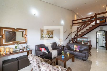 Sala de casa à venda com 3 quartos, 285m² em Cidade Antônio Estêvão de Carvalho, São Paulo