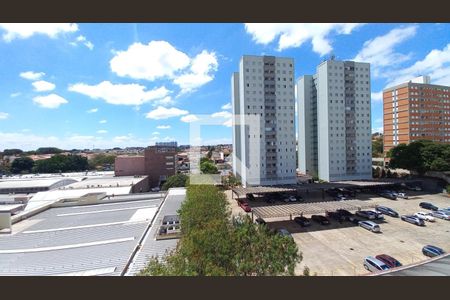 Vista da sala de apartamento à venda com 3 quartos, 162m² em Jardim Nova Europa, Campinas