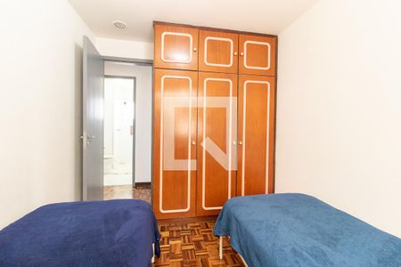 Quarto 2 de casa de condomínio para alugar com 3 quartos, 120m² em São Braz, Curitiba