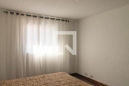 Quarto 1 de casa para alugar com 2 quartos, 50m² em Uberaba, Curitiba