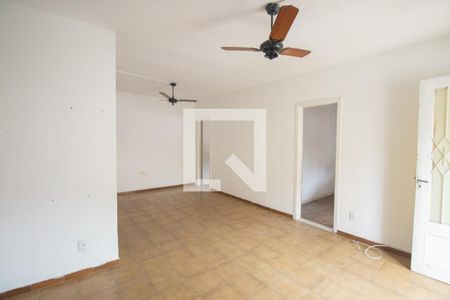 Sala de casa para alugar com 2 quartos, 76m² em Venda da Cruz, São Gonçalo