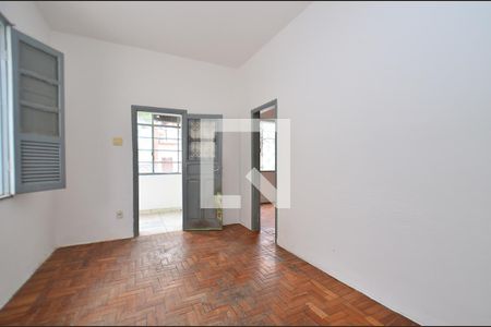 Sala de casa à venda com 2 quartos, 294m² em Santa Tereza, Belo Horizonte
