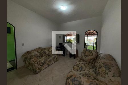 Sala de casa à venda com 3 quartos, 180m² em São Marcos, Belo Horizonte