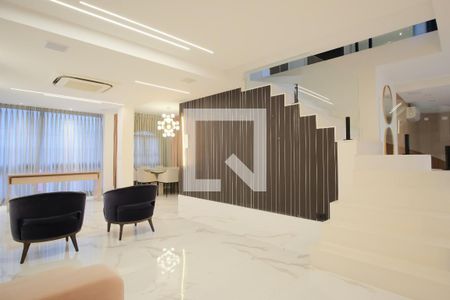 Sala de casa de condomínio à venda com 5 quartos, 356m² em Vila Carrão, São Paulo