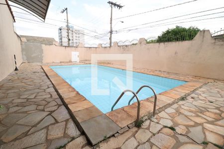 Casa para alugar com 6 quartos, 700m² em Tabajaras, Uberlândia