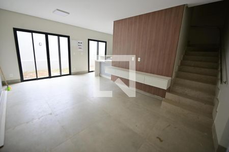 Sala de casa de condomínio para alugar com 3 quartos, 153m² em Vila Rosa, Goiânia