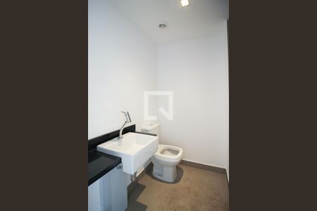 Banheiro de kitnet/studio para alugar com 1 quarto, 19m² em Indianópolis, São Paulo