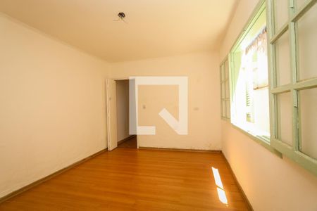 Sala de casa à venda com 5 quartos, 236m² em Chácara Agrindus, Taboão da Serra