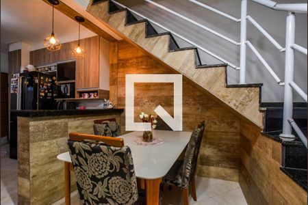 Casa à venda com 3 quartos, 244m² em Vila Claudio, Santo André