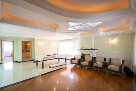 Sala de casa para alugar com 4 quartos, 495m² em Vila Albertina, São Paulo