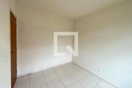 Quarto de apartamento à venda com 2 quartos, 54m² em João Pinheiro, Belo Horizonte