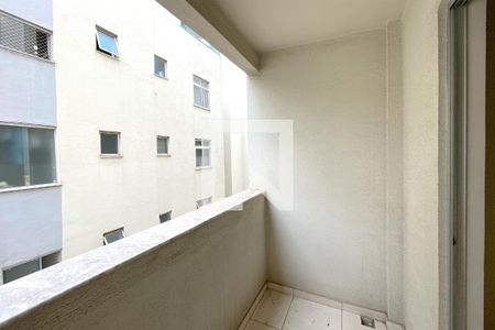 Varanda da Sala de apartamento à venda com 2 quartos, 54m² em João Pinheiro, Belo Horizonte