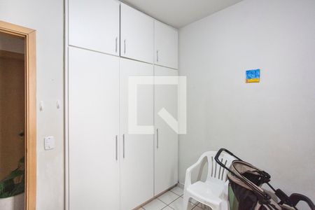 Quarto 1 de apartamento para alugar com 3 quartos, 73m² em Presidente Roosevelt, Uberlândia
