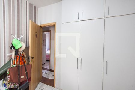 Quarto 1 de apartamento para alugar com 3 quartos, 73m² em Presidente Roosevelt, Uberlândia