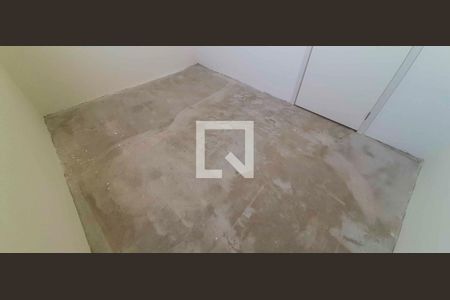 Quarto de apartamento para alugar com 2 quartos, 43m² em Metalúrgicos, Osasco