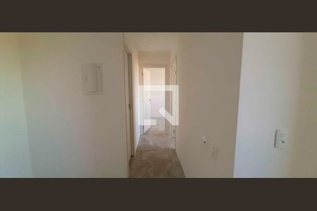 Corredor de apartamento para alugar com 2 quartos, 43m² em Metalúrgicos, Osasco