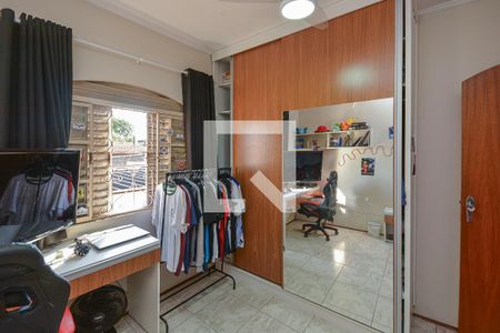 Quarto 2 de casa para alugar com 3 quartos, 240m² em Terceira Divisão de Interlagos, São Paulo