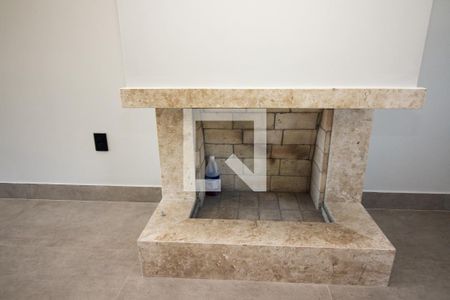 Detalhe da Sala - Lareira de casa de condomínio à venda com 3 quartos, 140m² em Hípica, Porto Alegre